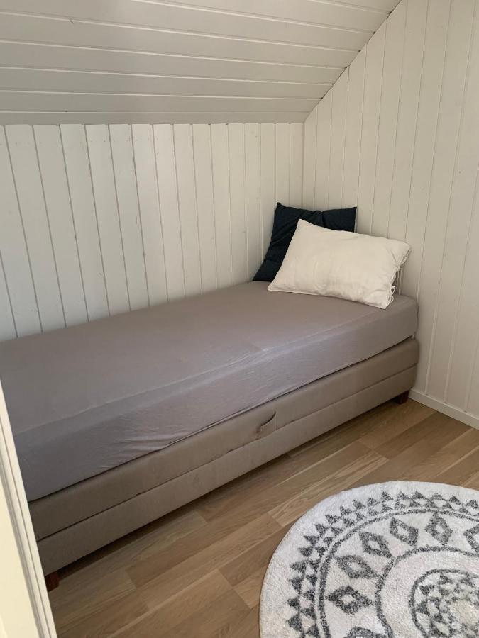 Sjarmerende Gjestehus Med Stor Hage I Sandvika Exteriér fotografie