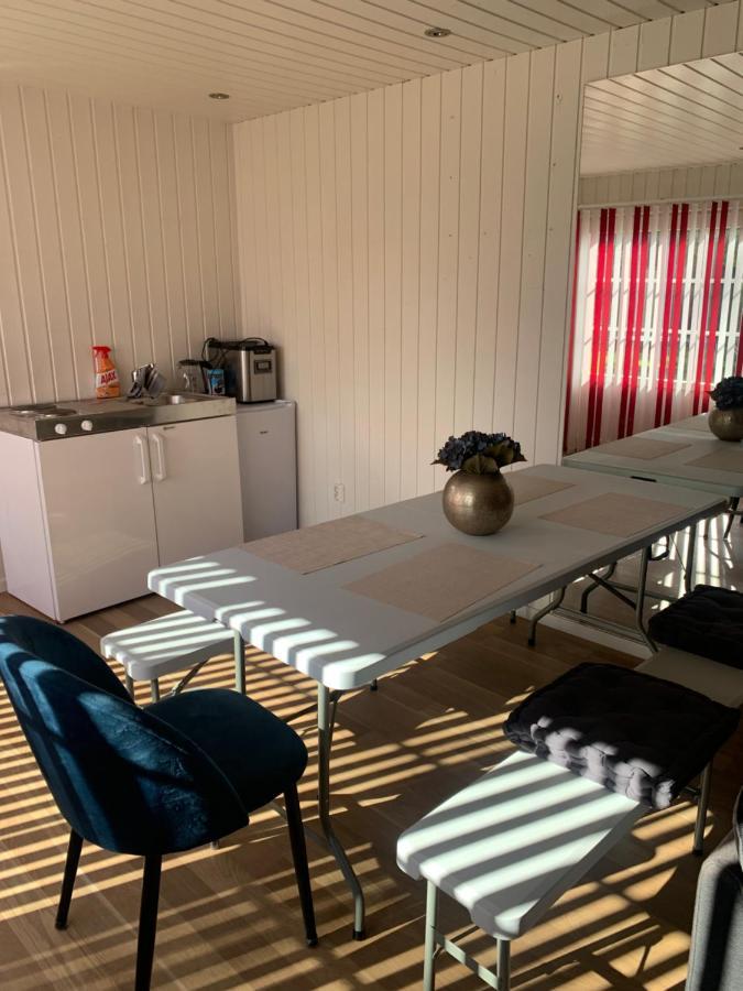 Sjarmerende Gjestehus Med Stor Hage I Sandvika Exteriér fotografie
